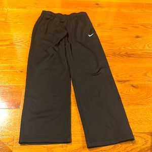 Nike Thermafit Boys size XL Pants